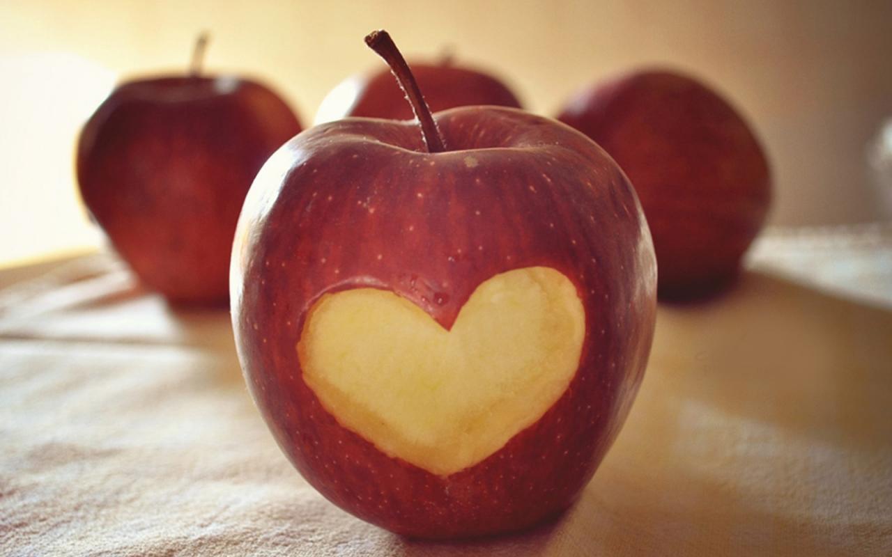 鼻子上挤出的白色条状物到底是啥,鼻子两边能挤出白色东西的是什么