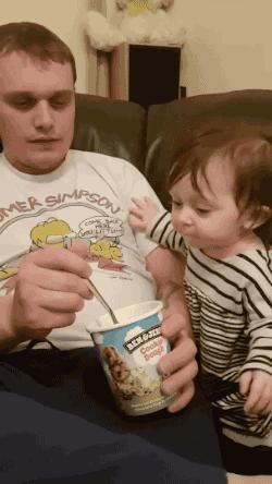 佛前一跪三千年，未见我佛心生怜；莫是尘埃遮佛眼，原是未献香火钱；佛若不贪，为何要世人供奉？