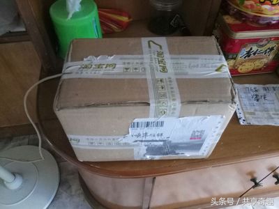 腾龙18-200大变焦镜头,一镜走宇宙腾龙18-400开箱视频