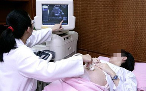 怀孕8个月胎儿肾积水是什么原因,怀孕7个月了宝宝有肾积水怎么办