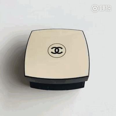 原来刘诗诗就是用了这些化妆品才让痘痘和闭口消失的？