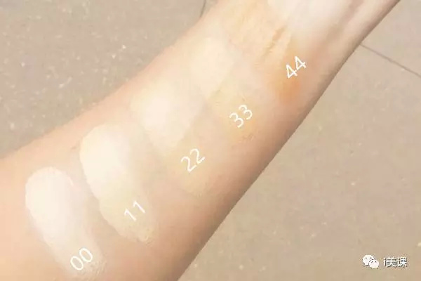 超模米兰达可儿妆容,和姐妹一起化个名媛妆