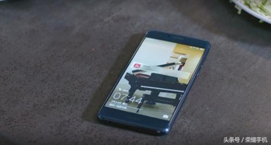 手机杂志锁屏,手机的杂志锁屏