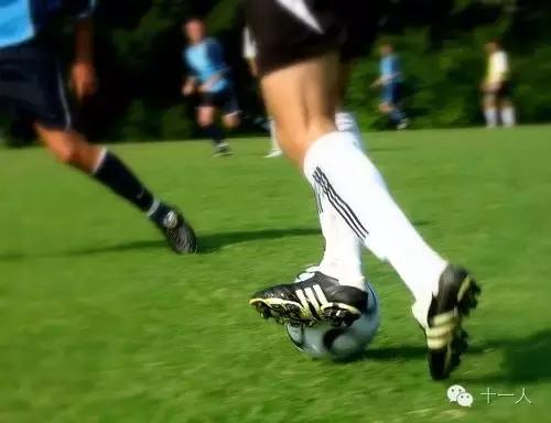 如何养成带球抬头的习惯,带球抬头观察的训练