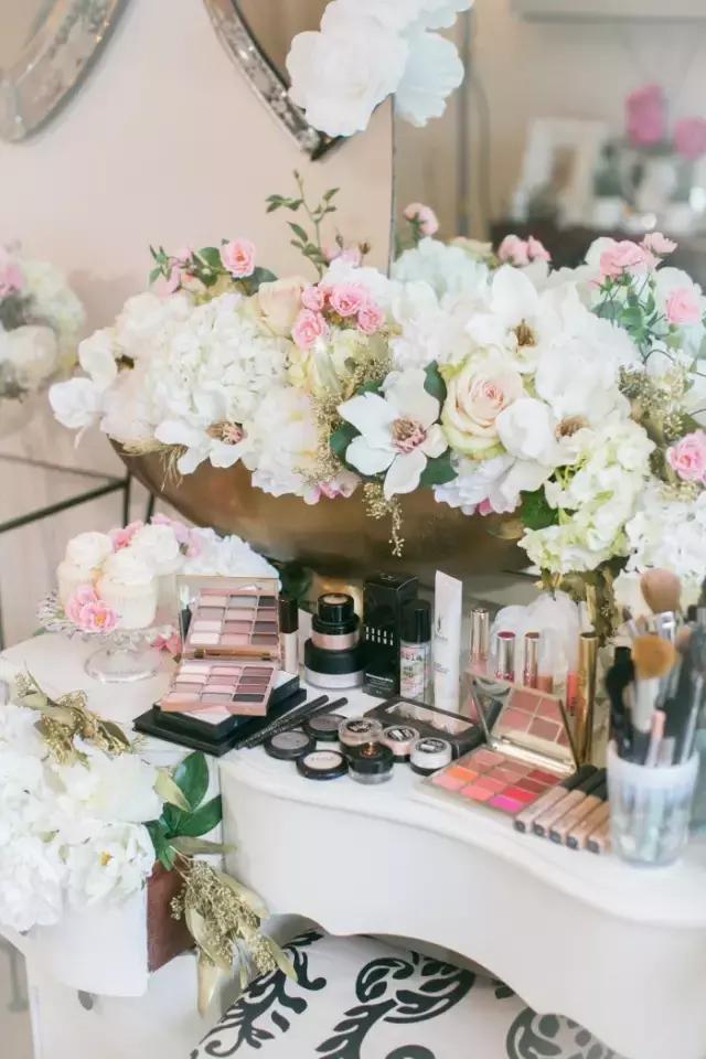 过期的化妆品不要急着扔，它们还有大用处！