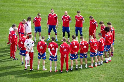 拜仁慕尼黑大比分惨案,拜仁vs利物浦惨案