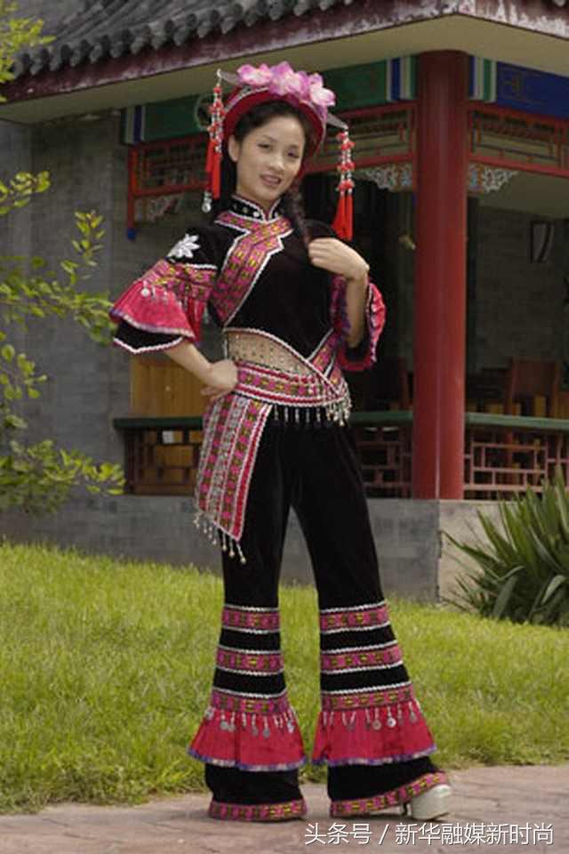 中国五十六个民族大观园（七）达斡尔、仫佬、羌、布朗、撒拉族穿狍皮衣吃荞面饺是哪个民族？