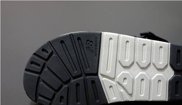 2020夏最火凉鞋,夏季凉鞋最流行这几款