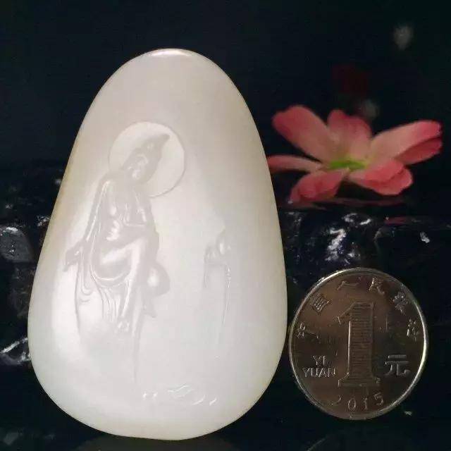 和田玉山料原石多少钱一斤,和田玉籽料原石免费鉴别