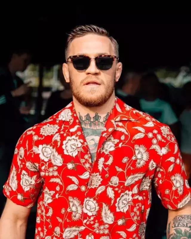 擂台上的神，生活中的潮人，这样的拳王有点酷！