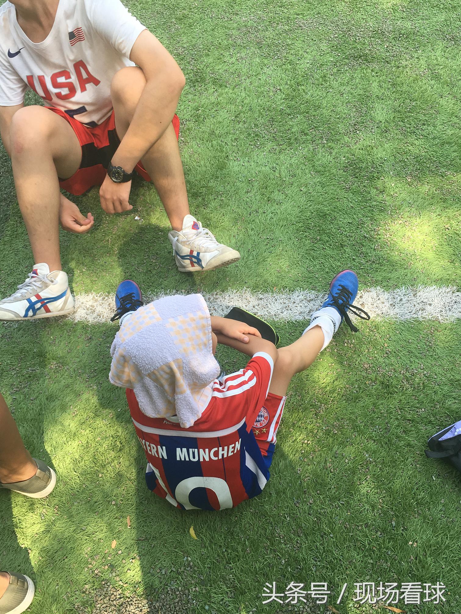 激情星期六:京鲁大战激烈精彩,足球小将厉害可爱!|看球记