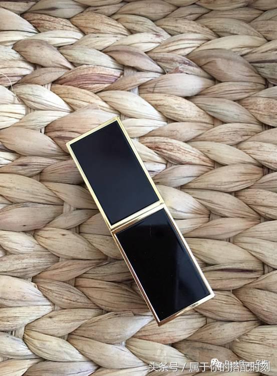 买唇膏保湿滋润补水,买唇膏不油正品