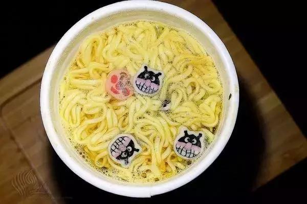 这些搞怪零食你吃过几样,这些奇奇怪怪的零食你吃过吗