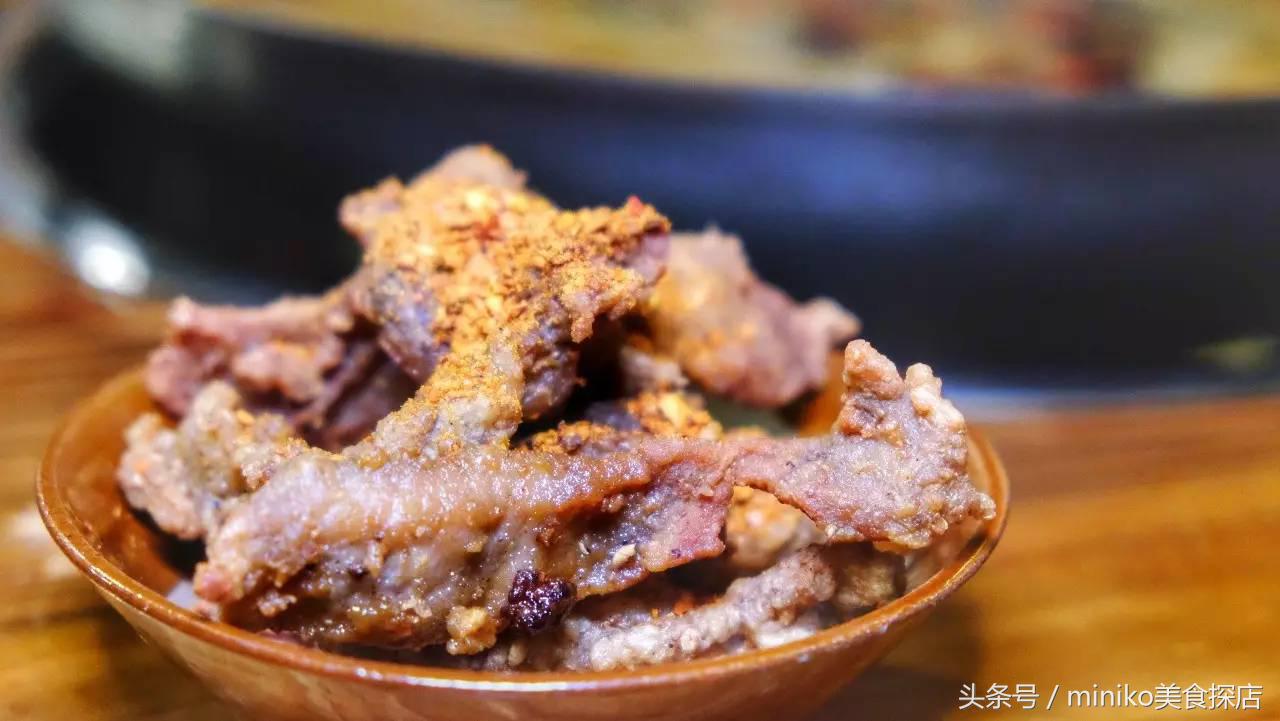 只卖红锅的火锅,只卖红汤的火锅