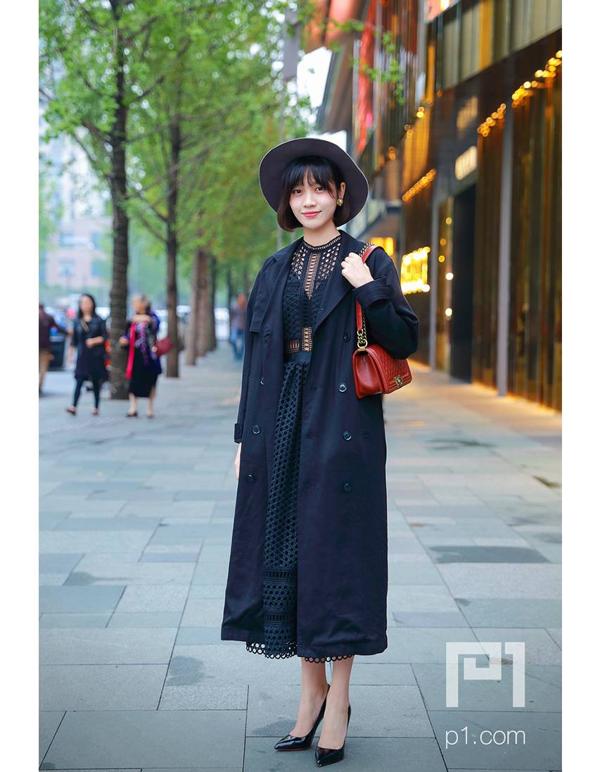 有这样一群摄影师，他们在街头用相机记录了成都人的时尚进化