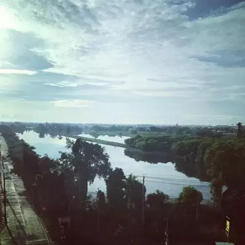 一路向北浪漫美丽的夏季,一路向南从冬天到夏天