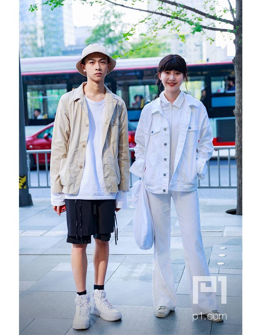 有这样一群摄影师，他们在街头用相机记录了成都人的时尚进化