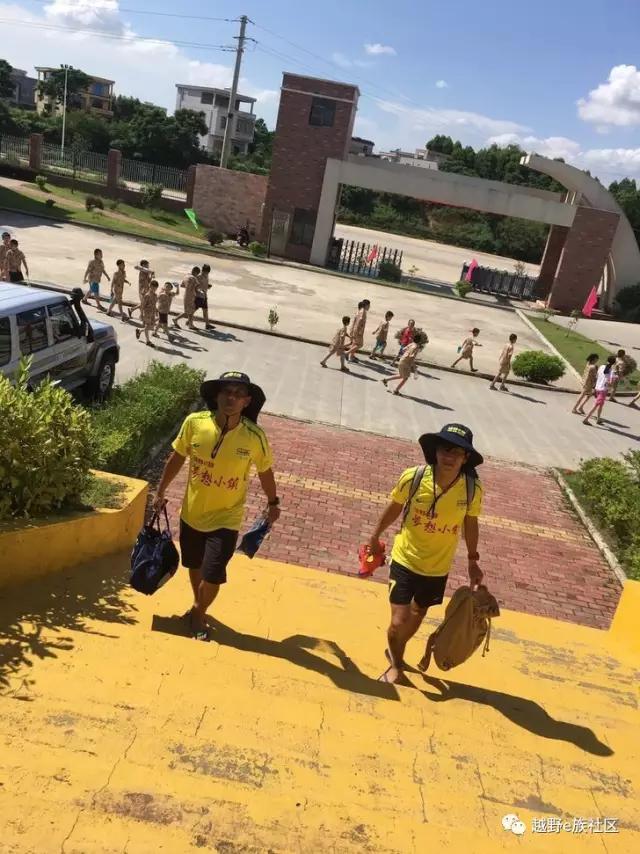 美食加美景,粤、桂大队以踢球为名的饕餮北海行