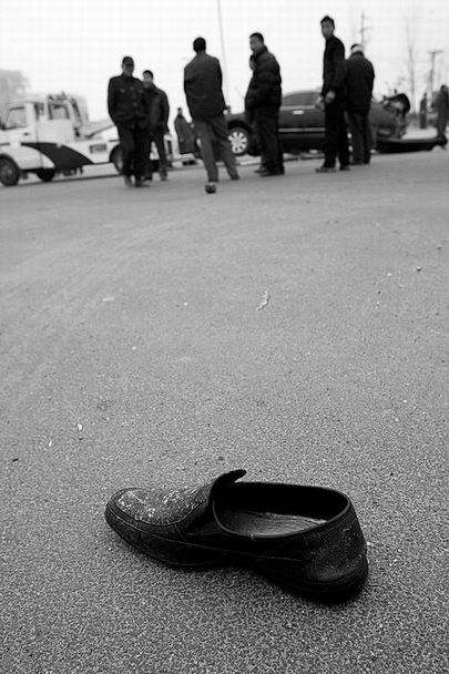 男友离世女友伤心欲绝,女子因男友去世伤心过度