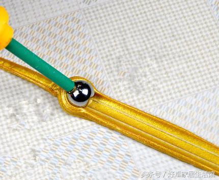 卫生间瓷砖下面水没干怎么做美缝,卫生间地面美缝用什么材料最实用