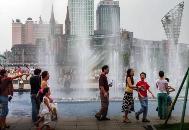 宁波天一广场有标志性的建筑吗,宁波最繁华的天一广场