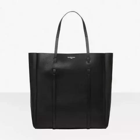 国内外差价最大的产品,哪个国家的品牌包包便宜