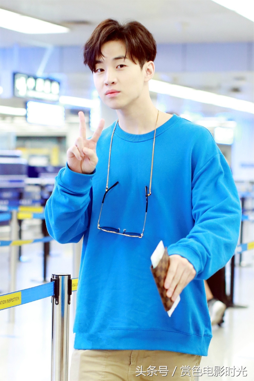 刘宪华穿全黑look,刘宪华穿棉服视频