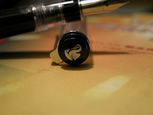 pelikan钢笔评测,小白点直液式钢笔测评