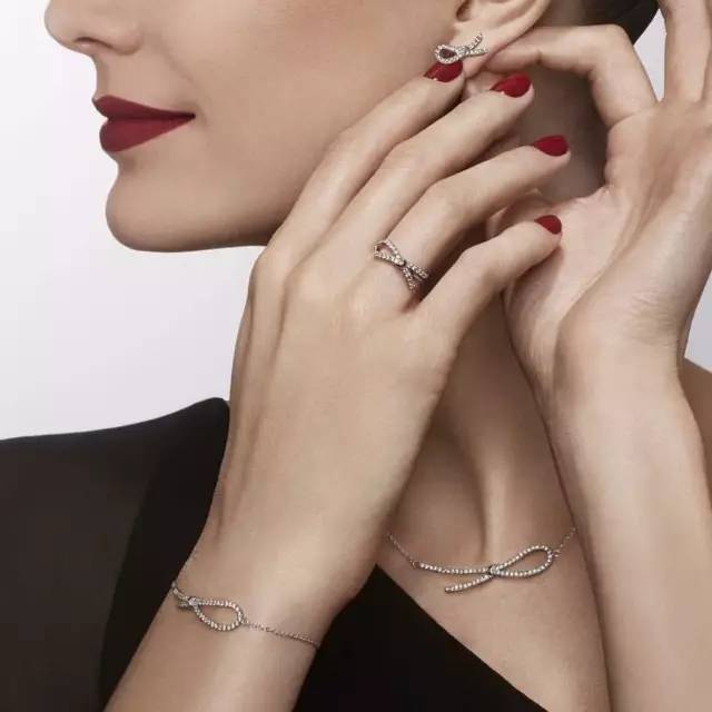 强烈推荐几款卖的超好锁骨链,今年最流行的锁骨链