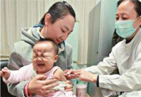 9个月宝宝打完预防针后发烧39度,婴儿刚打过水痘疫苗发烧39.3度