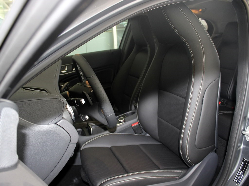 奥迪q3宝马x1奔驰gla哪个更有面子,奔驰glc与gla哪个更有面子