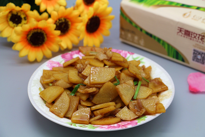 土豆片怎么炒好吃又辣小学生,超下饭的炒土豆片