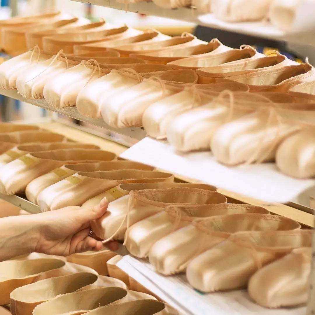 赵丽颖和杨幂白西装,别人家的男友