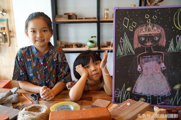 我们是谁？游客！我们做啥？木工！怎么做？打酱油！