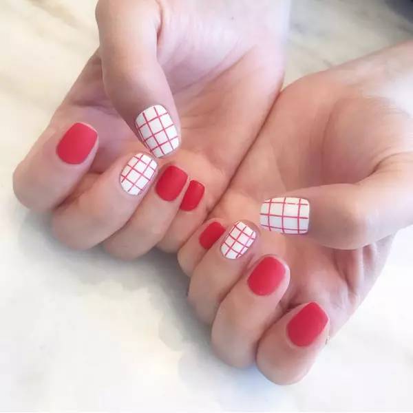 打个赌！看完这100款时髦美甲，你会种下一片草原