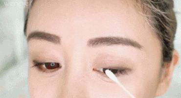 从朋克妆到野生眉，舒淇《侠盗》换“四张脸”！