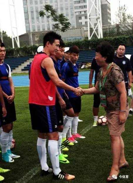 回归四后卫，外援应用谁？亿利队北上迎关键战役