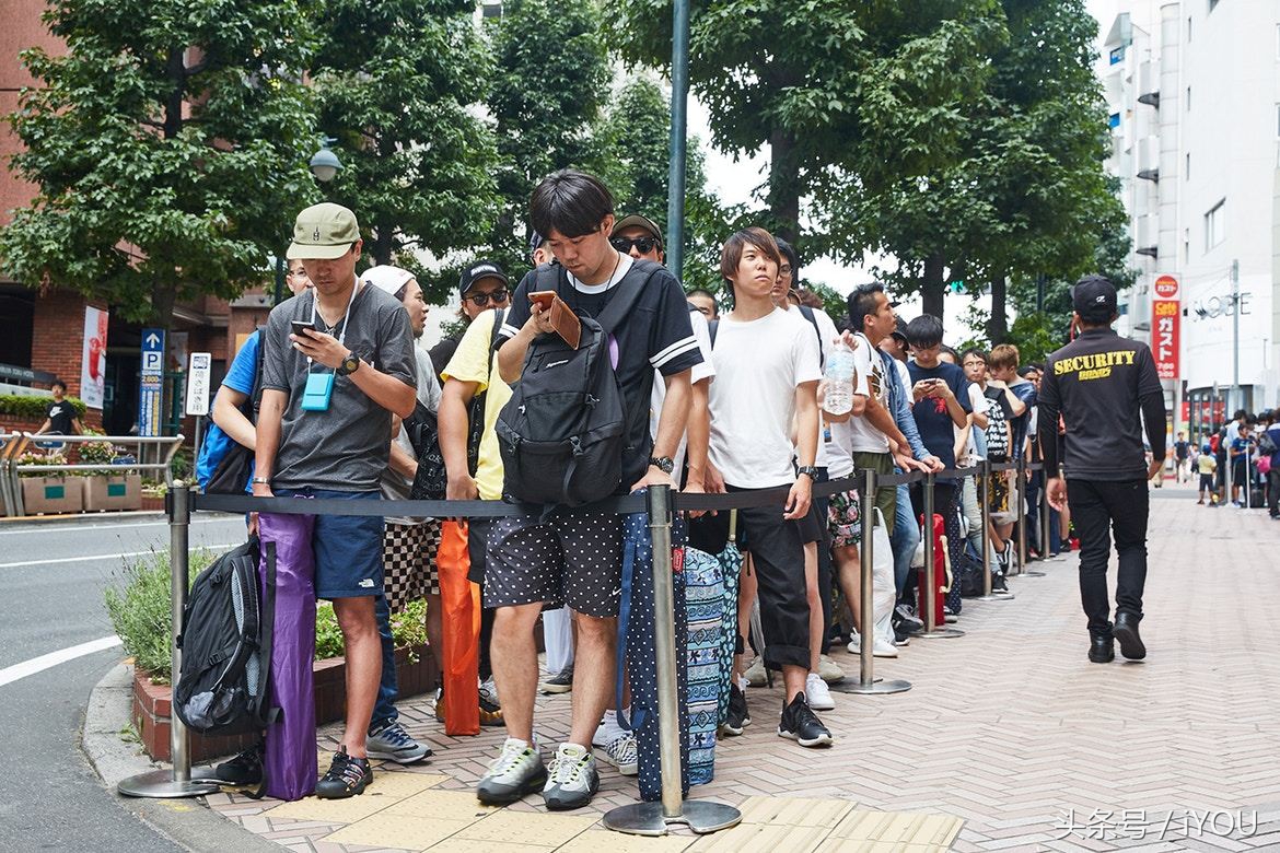 supreme17fw全黑卫衣,supremefw17