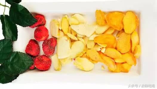 不愿做个只吃烤肉的*疆新**胖纸？九蔬，入驻万达，给你健康生活