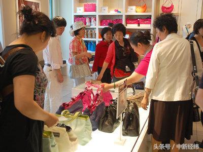 境外大数额刷卡,在境外刷卡划算还是现金划算