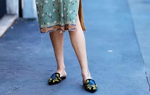 好想穿拖鞋上班~这里为你挑好了十几双！