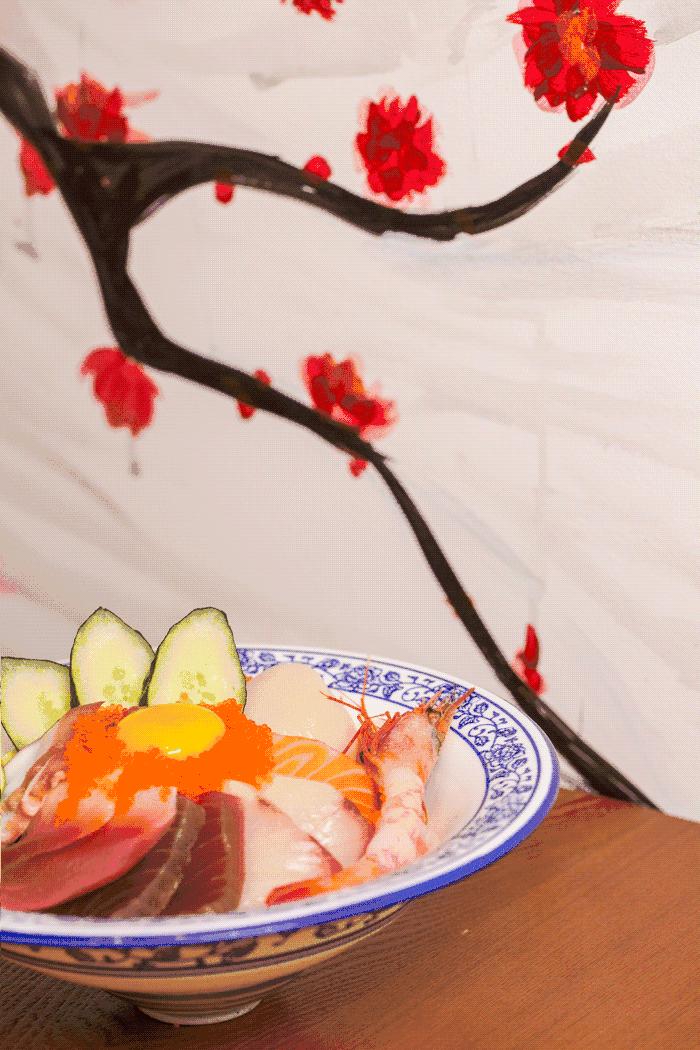 日式蟹肉刺身盖饭,300元一碗的日本刺身盖饭