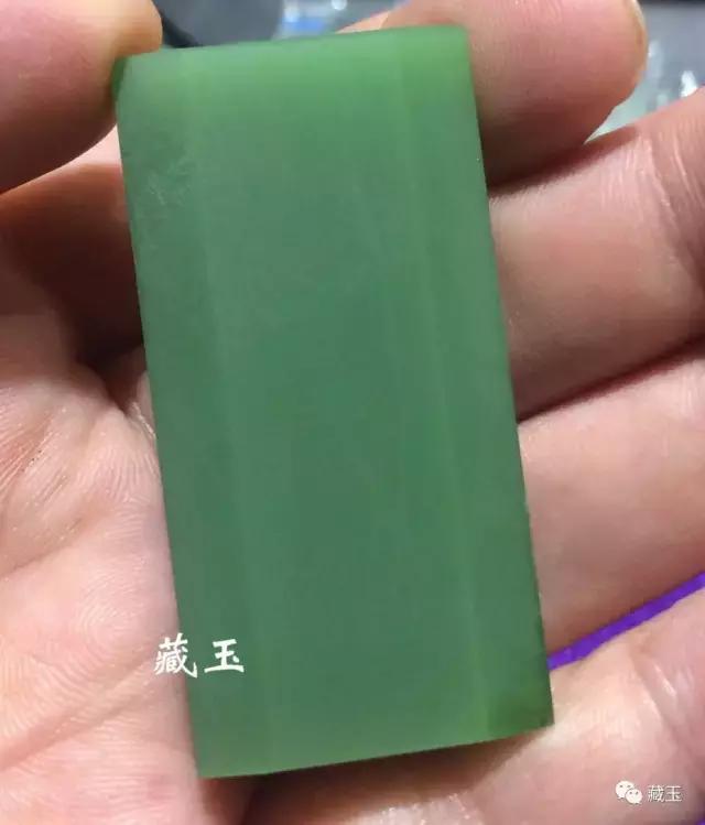 碧玉和岫玉哪个价值高一些,碧玉是否有价值