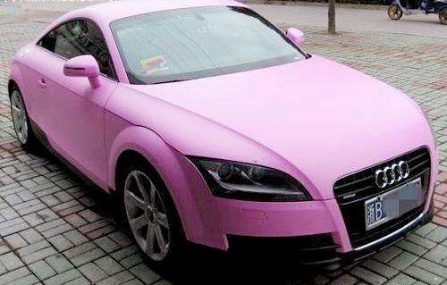 全世界粉红色的车，全被这个化妆品品牌承包了