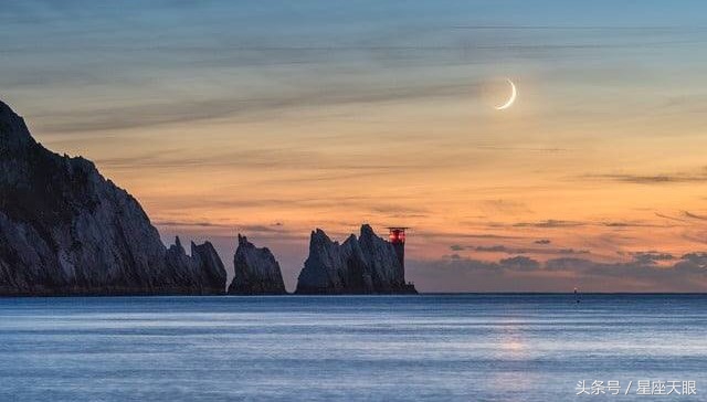 双鱼水瓶八月复合运势,摩羯水瓶双鱼今年运势