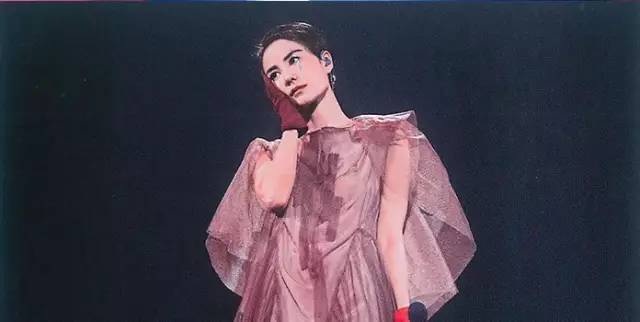 神奇！夏天去海岛晒成炭也能白回来，全靠这些美白身体乳！