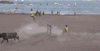 为什么你们男人都喜欢把TT放在枕头底下,男友看了我一眼就走了!