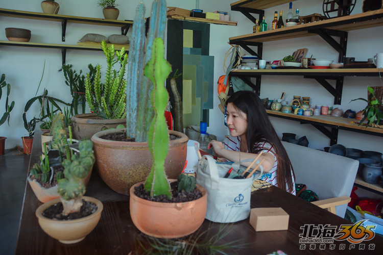 北海女性｜稀奇古怪的店，稀奇古怪的90后老板