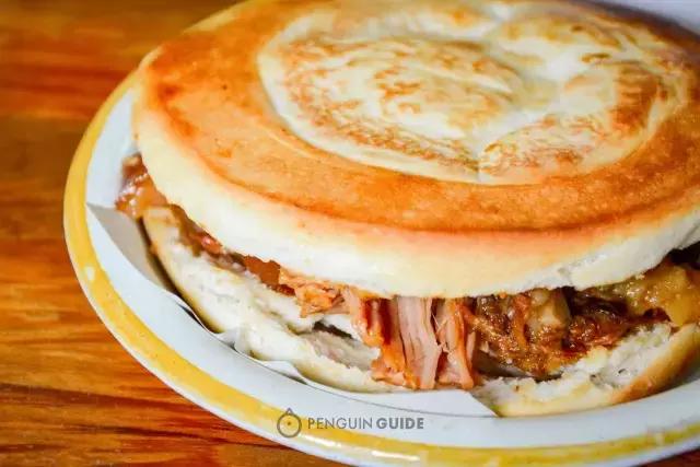 第一次吃西安肉夹馍，如何伪装成老杆？