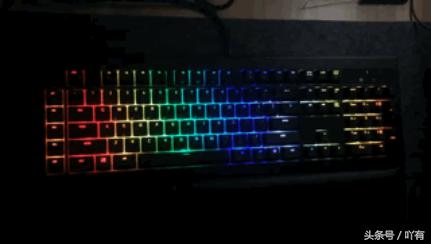 雷蛇黑寡妇v2黄轴,罗技g915和雷蛇黑寡妇v2pro哪个好